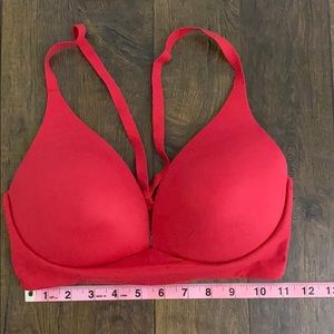 Victoria’s Secret lightly lined plunge bra